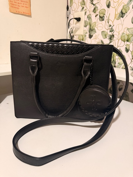 Handbags - Black Women's Tote Handbag with Round Coin Pouch
